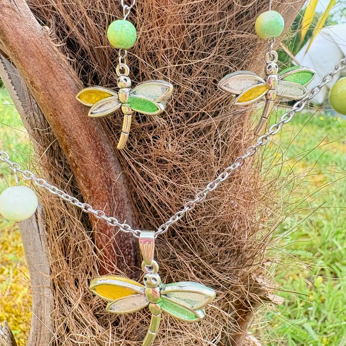 Parure « Libellule des Jardins » – Collier et boucles d'oreilles artisanaux en résine et acier inoxydable