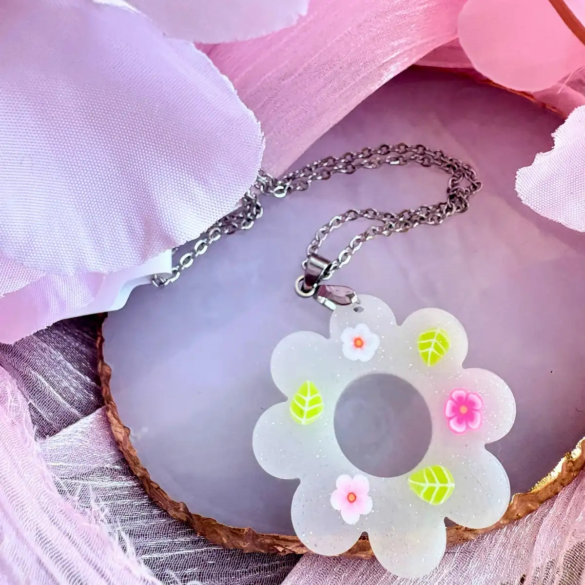 Collier Jardin de Printemps – Collier artisanal en résine et acier Inoxydable