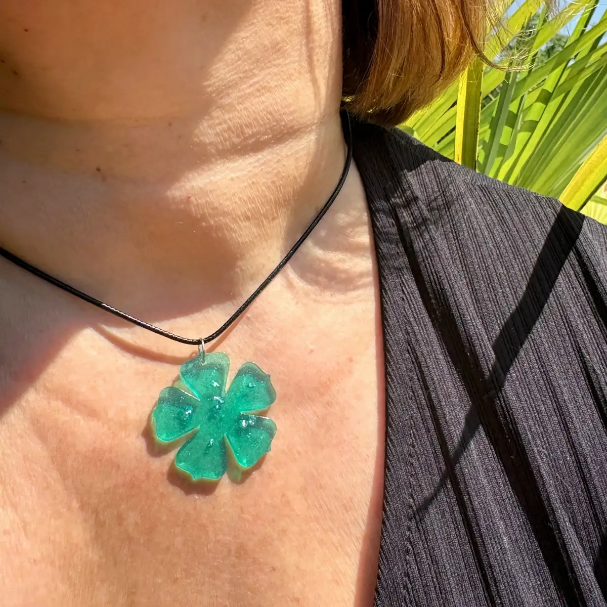 Collier Trèfle de Rosée – Collier artisanal en résine
