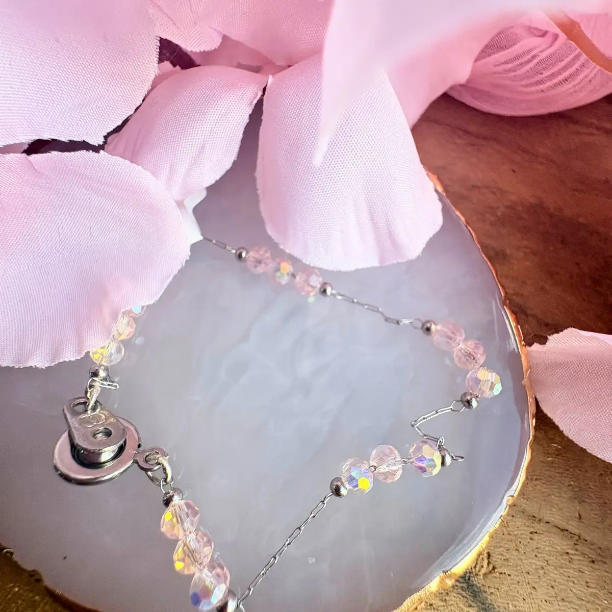Bracelet femme en perles de verre roses et acier argenté