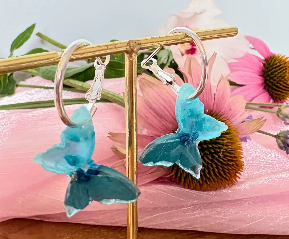 Pampilles interchangeables "Papillon Azur" en résine – Création artisanale pour créoles