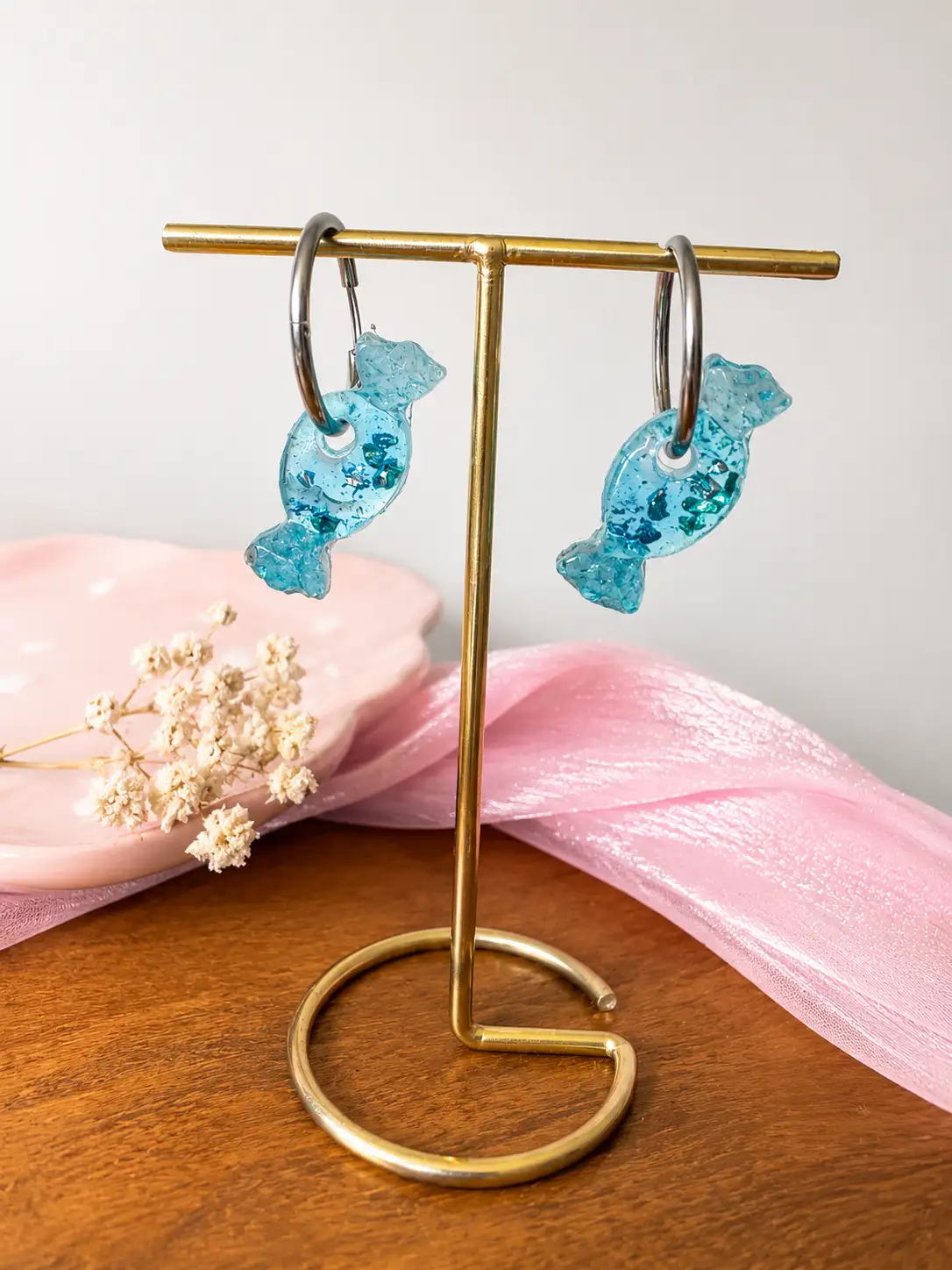 Pampilles interchangeables "Bonbon Lagon en résineet similicuir" – Bijou artisanal bleu translucide