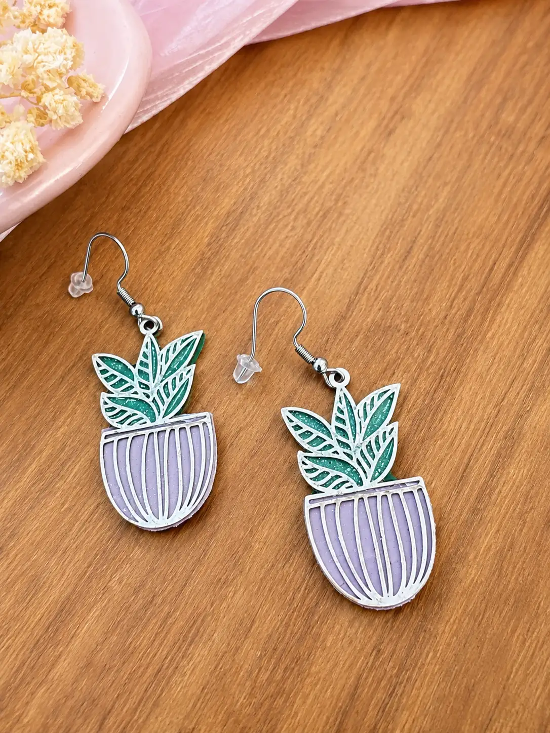 Boucles d'oreilles artisanale "Feur boheme" en Acier inoxydable, résine et similicuir