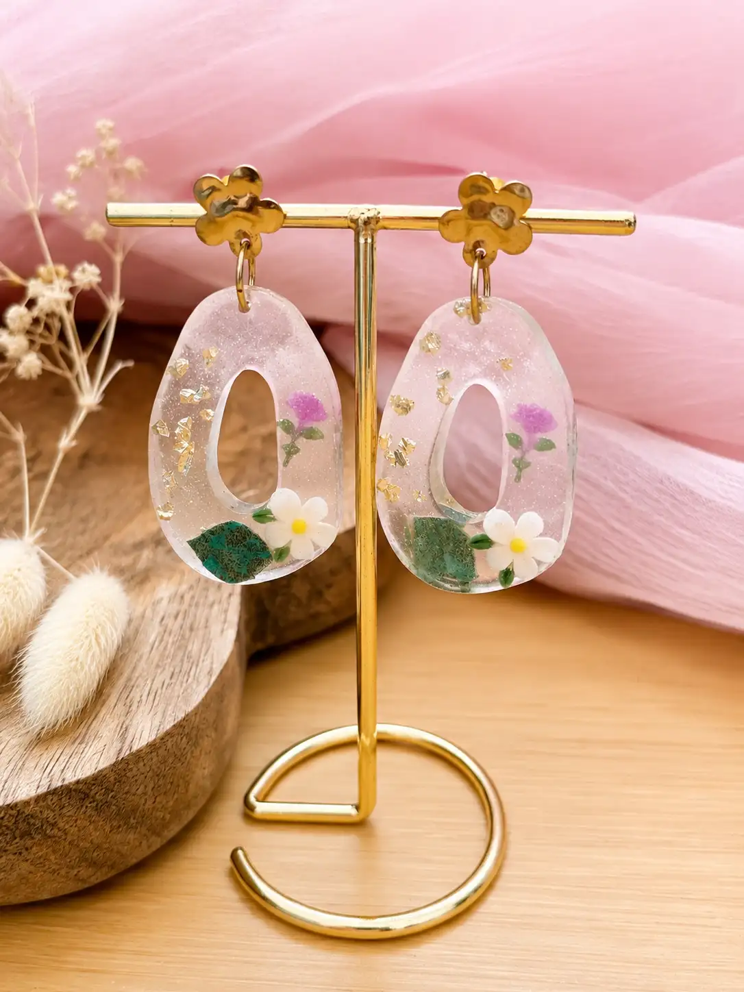 Boucles d'oreilles artisanales en résine et simili "rêverie fleurie"