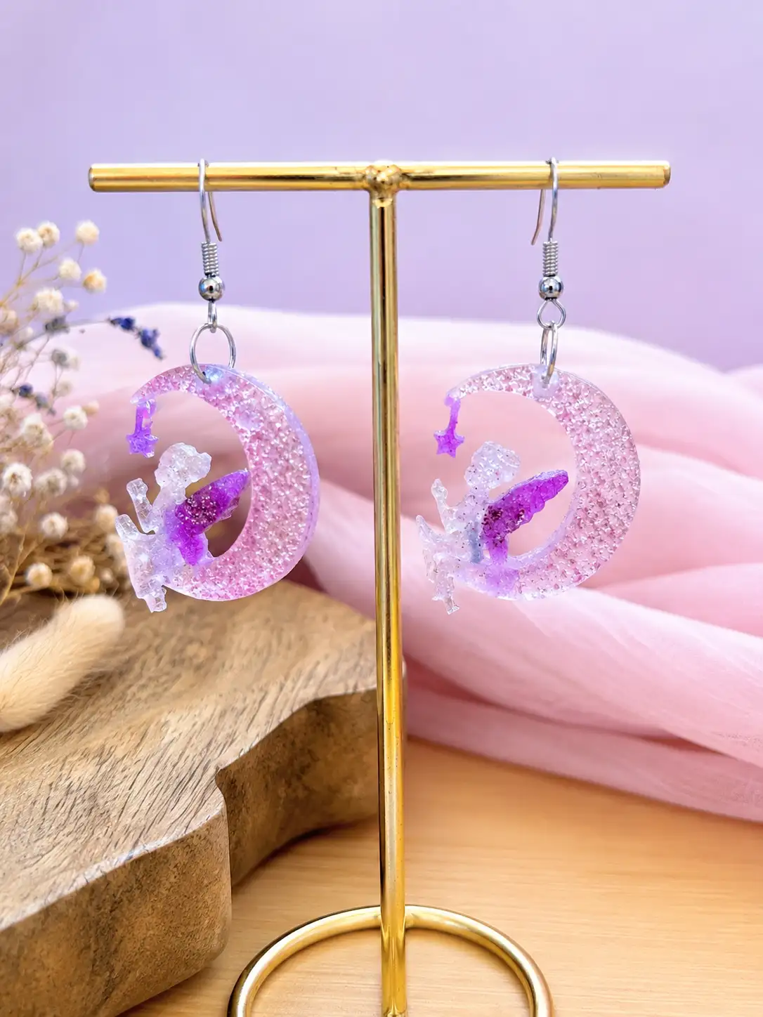 Boucles d'oreilles artisanales en simili et résine "fée du croissant de lune "