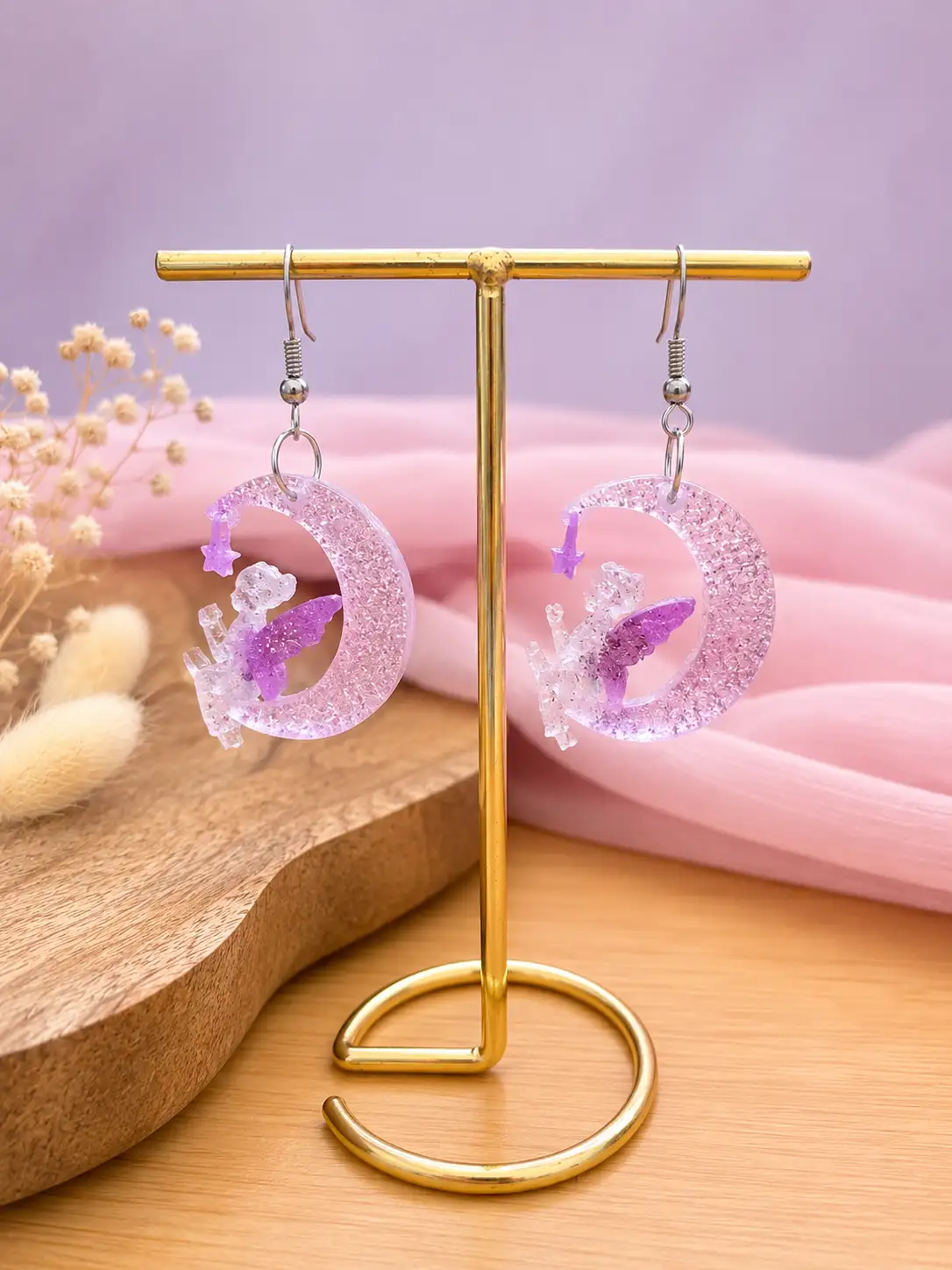 Boucles d'oreilles artisanales en simili et résine "fée du croissant de lune "